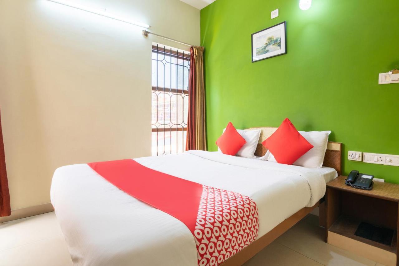 Hotel Oyo 10478 Raj Residency à Bangalore Extérieur photo