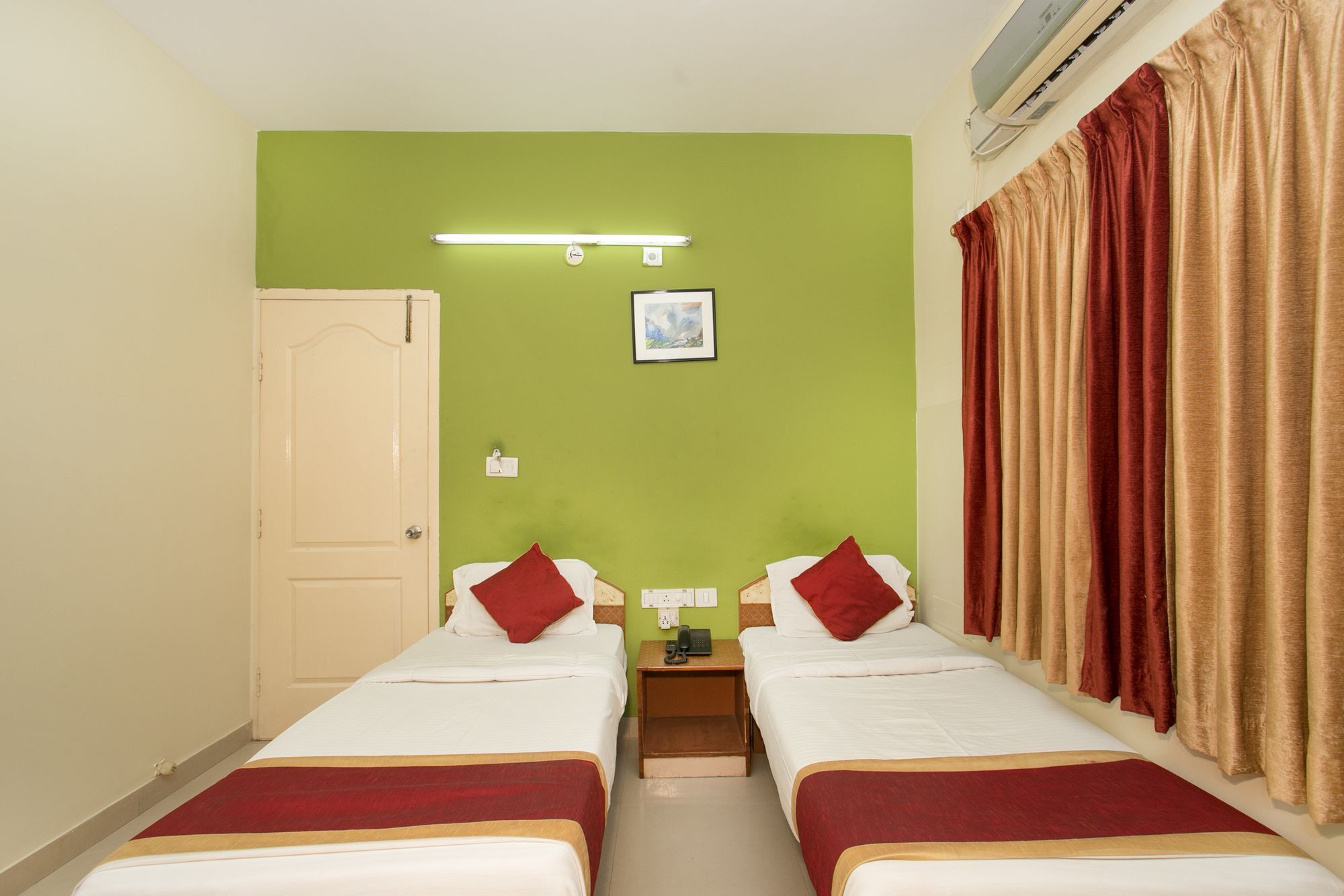Hotel Oyo 10478 Raj Residency à Bangalore Extérieur photo