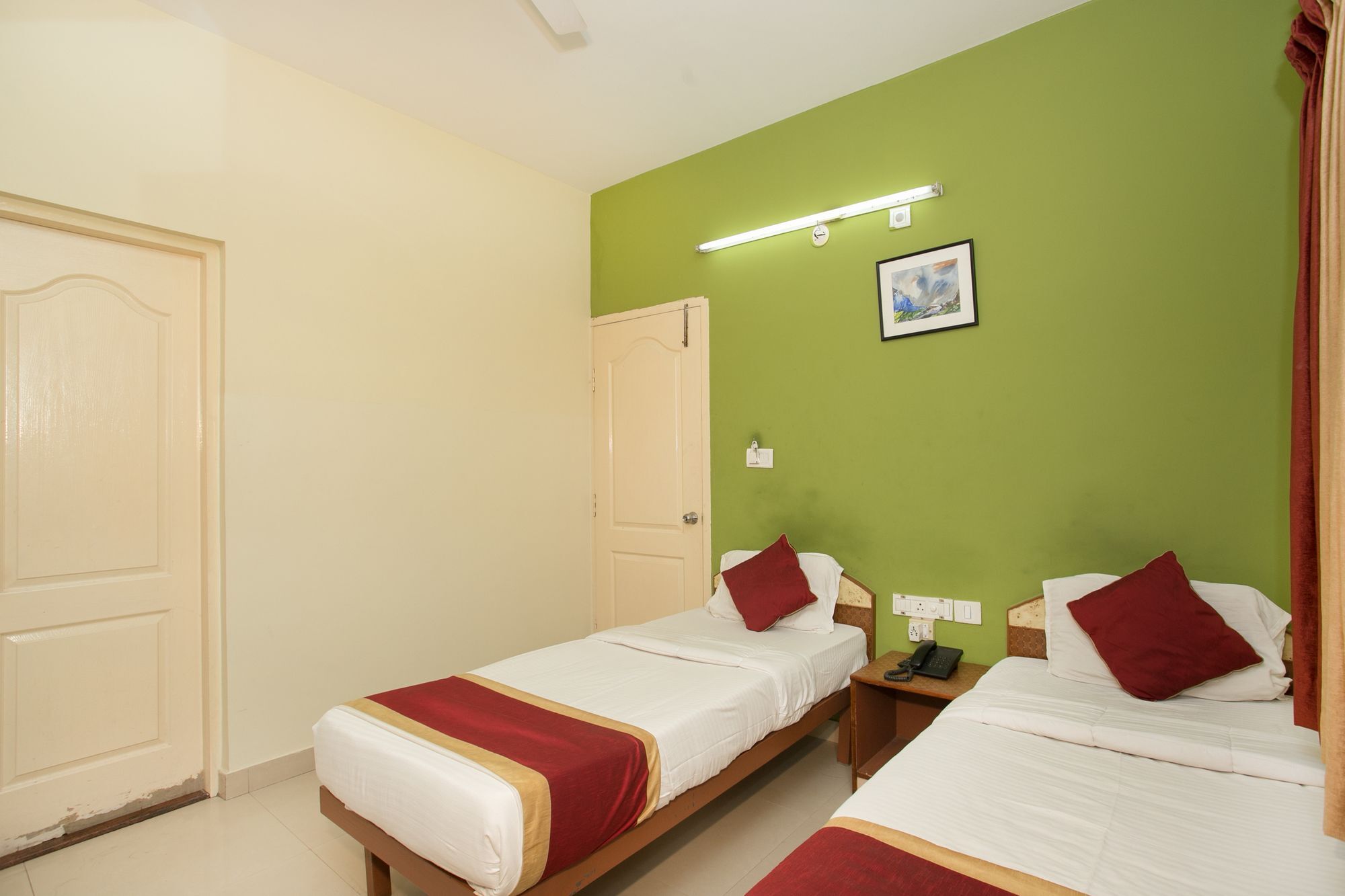 Hotel Oyo 10478 Raj Residency à Bangalore Extérieur photo
