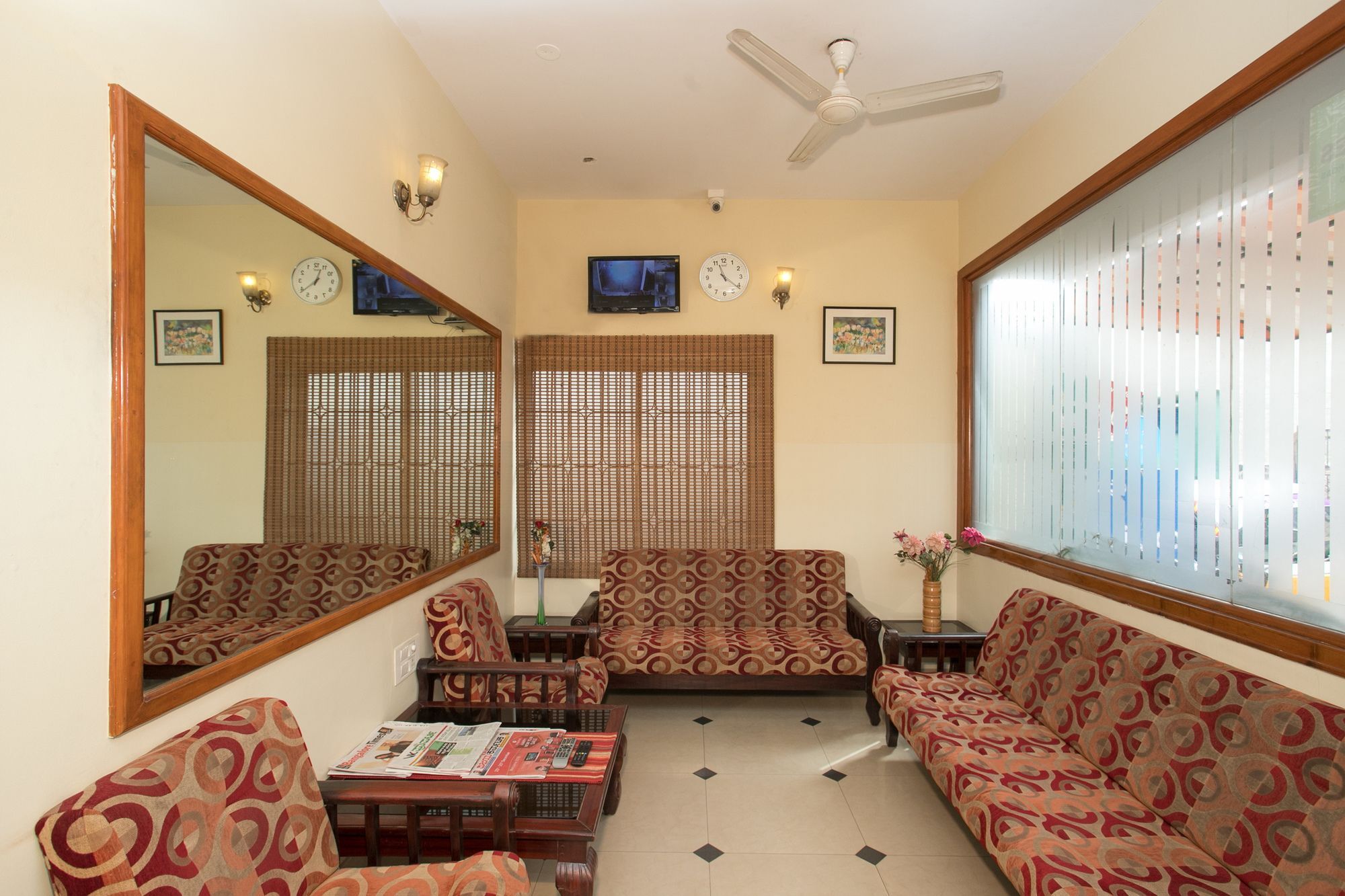 Hotel Oyo 10478 Raj Residency à Bangalore Extérieur photo