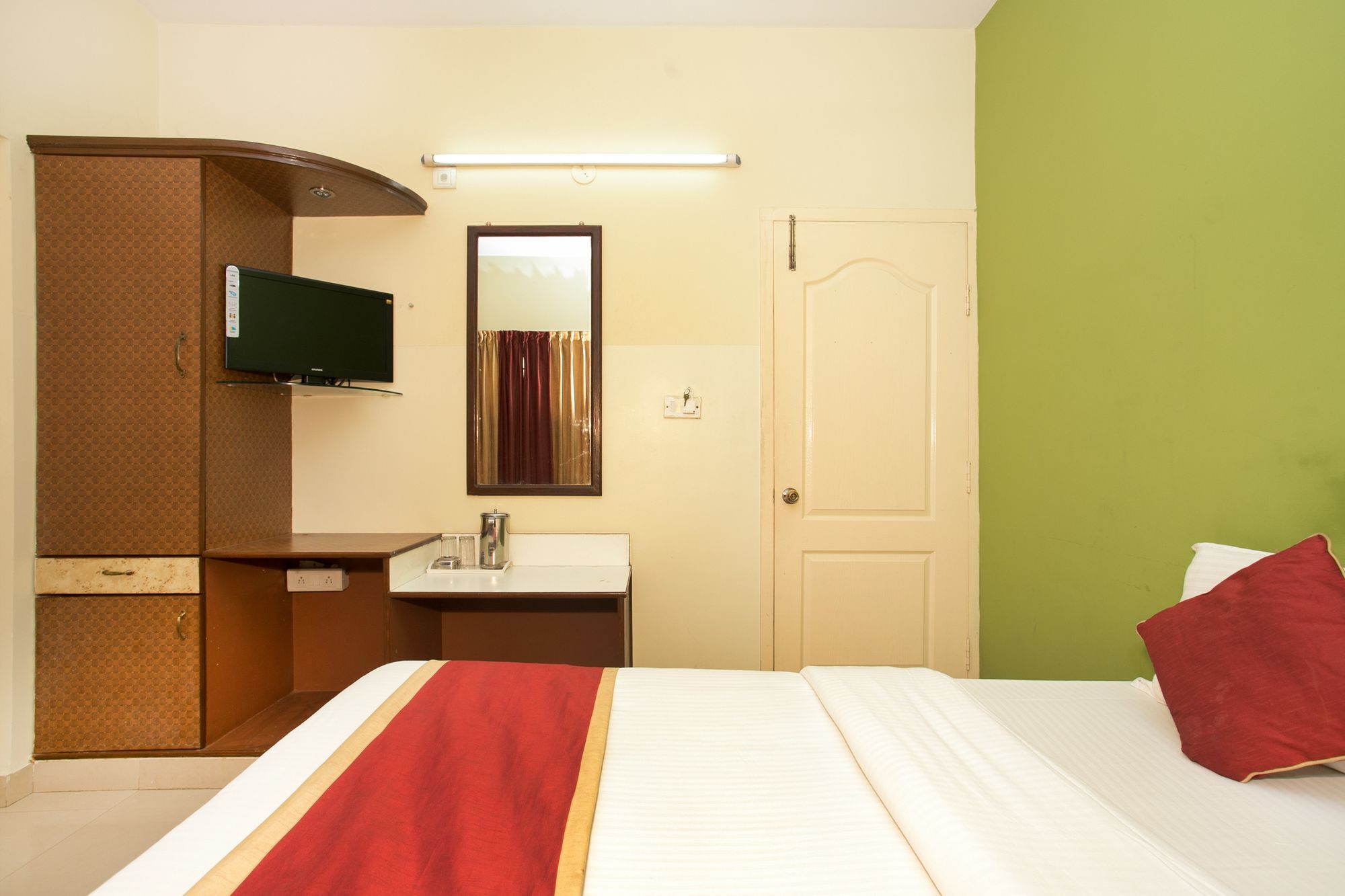 Hotel Oyo 10478 Raj Residency à Bangalore Extérieur photo